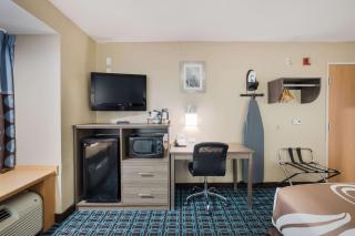Sonesta Essential Hotel Blue Springs - Blue Springs - 2