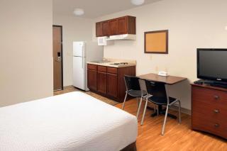 WoodSpring Suites San Antonio Fort Sam - San Antonio - 4