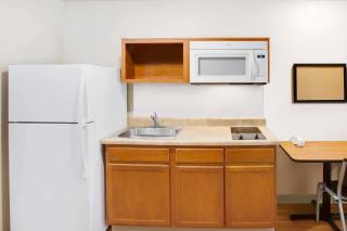 WoodSpring Suites College Station - College Station - 3