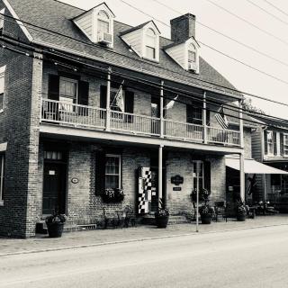 Old Brick Inn - 2