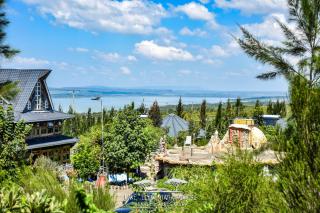 Lake Elementaita Nature Pebbles & Spar - 8