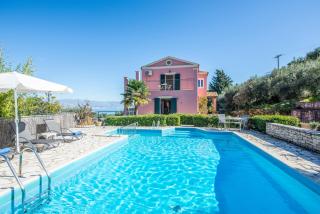 Villa Lenio Perithia Loutses - Perítheia - 4