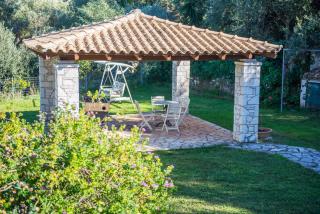 Villa Lenio Perithia Loutses - Perítheia - 1