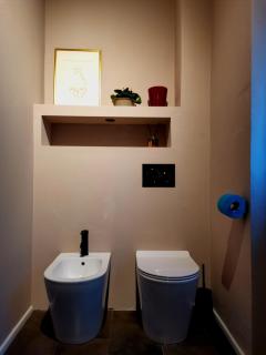 PARMA EXPRESS Traveller's Lodging front Station FS Privat PARKING - 3