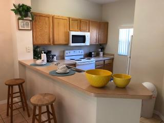 Gated Emerald island resort townhome, Overlook Pool, 3 miles to Disney, rent by owner - 7