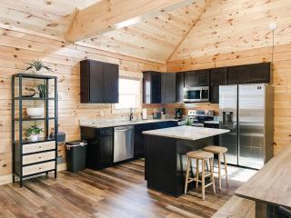 Timber Wheat Retreat - Hot Tub, Community Pool, Game and Theater Room - 6