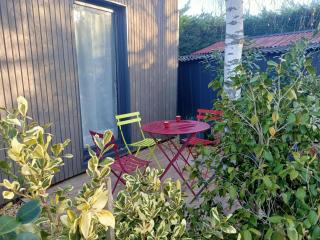 Studio de Jardin "Le Temps d une Pause" jusqu'à 4 personnes en face du Beaujolais - Climatisation et Borne recharge véhicule électrique - 4