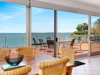 Beachfront Penthouse Cowes - 5