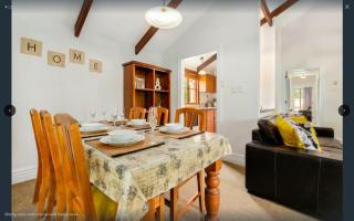 Central Peach - Queenstown Holiday Home - 4