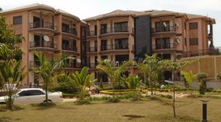 Go around Kampala all day to return to your wonderful apartment - Kampala - 9