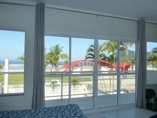 Linda Casa Pe na Areia - 1
