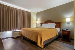 Econo Lodge Inn & Suites - Flowood - 5