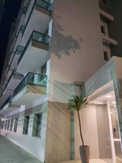 APARTAMENTO COM VISTA PARA O MAR NA Av ATLANTICA EM BALNEARIO CAMBORIU - Balneário Camboriú - 2