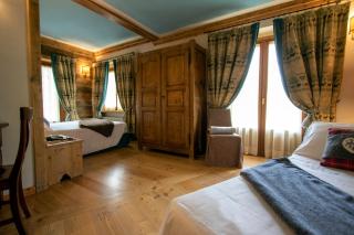 Laghetto Alpine Hotel & Restaurant - 2