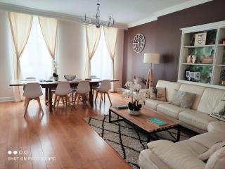 157m2, 4 chambres, 4 salles de bains, 2 WC, 2 parkings en hypercentre - Valence - 9