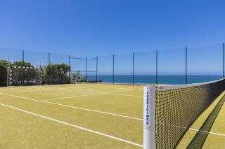 Luxury Beachfront Villa - 9