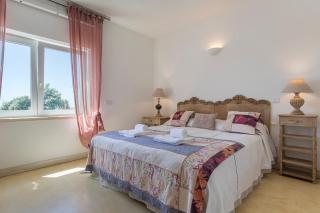 Luxury Beachfront Villa - 7