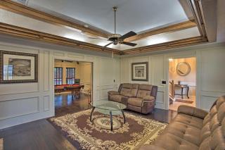 Pool Table, Patio and Grill Idyllic McKinney Home - McKinney - 5