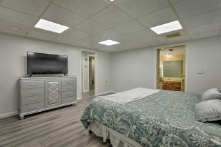 Walk to Pawtucket Country Club! Sleek Condo - 4