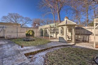 Walk to Pawtucket Country Club! Sleek Condo - 1