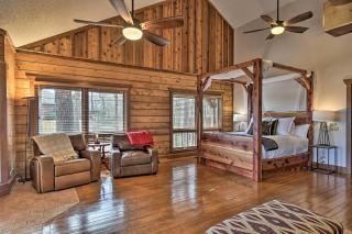 Hot Tub, Grill Hilltop Log Cabin in Hot Springs! - Hot Springs - 2