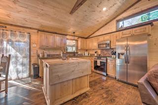 Updated Cabin with Fire Pit 2 Mi to UTV and Hike - Big Cedar - 3