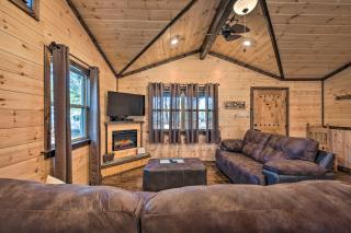 Updated Cabin with Fire Pit 2 Mi to UTV and Hike - Big Cedar - 9