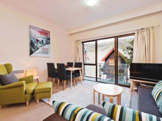 Lantern 1 Bedroom Balcony with partial mountain view - Thredbo - 0