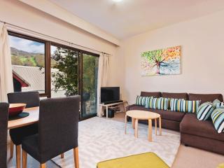 Lantern 1 Bedroom Balcony with partial mountain view - Thredbo - 7