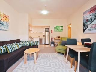 Lantern 1 Bedroom Balcony with partial mountain view - Thredbo - 9