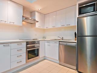 Lantern 1 Bedroom Balcony with partial mountain view - Thredbo - 6