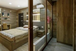 City center. Panoramic windows. Fireplace. - 4