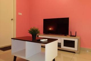 B17-15-Amazing Lake view studio unit, Hyve,Cyberjaya, Free WiFi, Free Parking, Netflix, Pool, 3044 - 4