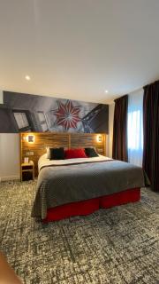 Logis - Le Christina - Bourges - 0