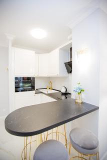 Hamptons Apartment - 6