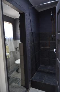 A & R Guesthouse - 6