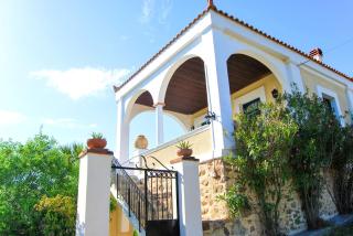 Picturesque Villa in Limnos + Enclosed Garden + Sea View - Límnos (Lemno) - 0