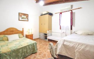 Spacious Villa with Pool near the Beach in Alicante - La Marina - 2