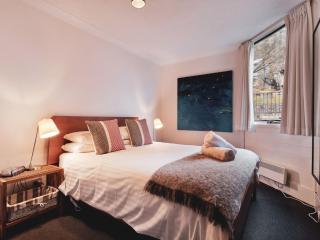 Steamboat 2 bedroom with mountain view and central location - Thredbo - 5