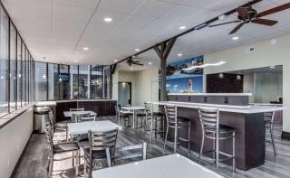 Days Inn & Suites by Wyndham Spokane - Spokane - 2