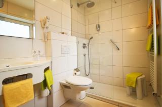 Hilleprandt - Adults Only - 5