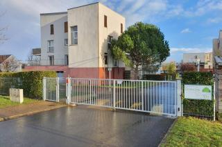 Appartement contemporain rénové à neuf avec cuisine équipé - Val de reuil - 8