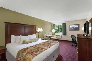 Baymont by Wyndham Bozeman - Bozeman - 1
