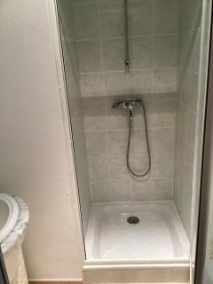 appartement 3 min a pied du centre d'Uzès parking piscine - Uzès - 1
