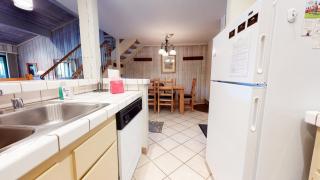 Summit 34 Apartment - 3