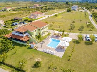 Comfortable Apartment with Sea View - Ljubač - 1