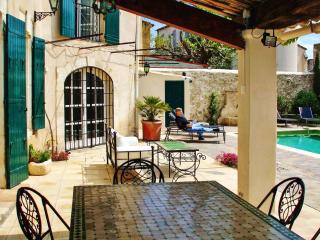 Maison de charme à Mollégès avec piscine privée - 1