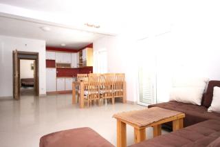 Spacious apartment in Žrnovo with shared pool 100 m² - 8