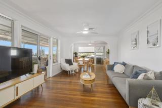 East Point Holiday Home - 9