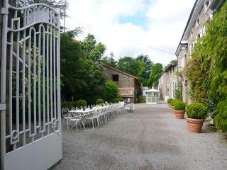 Manoir majestueux à Satillieu avec piscine privée - 6